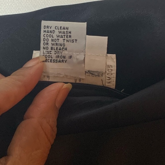 Neiman Marcus 100% Silk Sleeveless Top - Picture 5 of 11